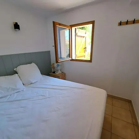 Ferienhaus Maison Mitoyenne 3 Pieces Avec Terrasse, Jardin Cloture Et Parking - 6 Couchages A Marseillan - Fr-1-326-484 *
