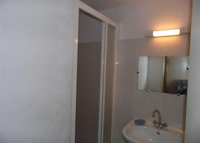 Casa vacanze Maison Mitoyenne 3 Pieces Avec Terrasse, Jardin Cloture Et Parking - 6 Couchages A Marseillan - Fr-1-326-484 Agde