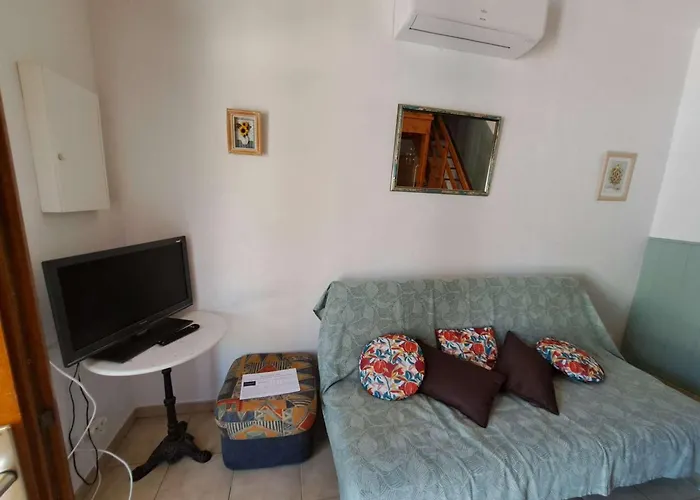 Maison Mitoyenne 3 Pieces Avec Terrasse, Jardin Cloture Et Parking - 6 Couchages A Marseillan - Fr-1-326-484 * Agde